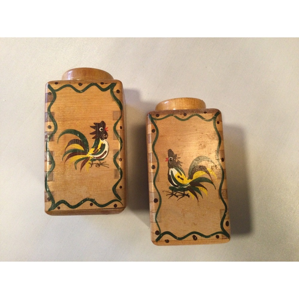 Vintage Woodpecker Woodware Handpainted Rooster Salt and Pepper Shakers Japan